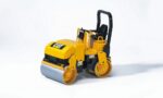 BRUDER 02433 CATERPILLAR TRACTOR