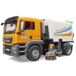 BRUDER MAN TGS STREET SWEEPER 03780
