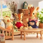 SYLVANIAN FAMILIES - HIGHBRANCH GIRAFFE FAMILY 5639 - Image 4
