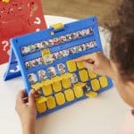 GUESS WHO F6105 - Image 3