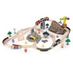 KIDKRAFT BUCKET TOP CONSTRUCTION TRAIN SET 17805