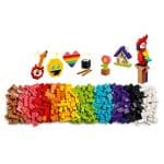 LEGO 11030 CLASSIC - LOTS OF BRICKS - Image 3