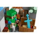 LEGO 21243 MINECRAFT - THE FROZEN PEAKS - Image 3