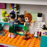 LEGO 41731 FRIENDS - HEARTLAKE INTERNATIONAL SCHOOL - Image 4