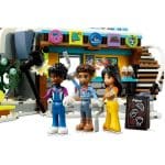 LEGO 41756 FRIENDS - HOLIDAY SKI SLOPE AND CAFE - Image 5