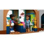 LEGO 41756 FRIENDS - HOLIDAY SKI SLOPE AND CAFE - Image 6
