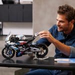 LEGO 42130 TECHNIC - BMW M 1000 RR - Image 7