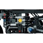 LEGO 42155 TECHNIC - THE BATMAN – BATCYCLE - Image 4
