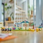 LEGO 42632 FRIENDS - FARM ANIMAL VET CLINIC - Image 5