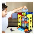 HOT WHEELS STUNT  SPLASH CAR WASH GRW37 - Image 3