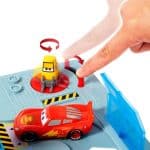 DISNEY PIXAR CARS ON THE ROAD SERVICE CENTER HGV69 - Image 3