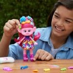 DREAMWORKS TROLLS BAND TOGETHER HAIR-TASTIC QUEEN POPPY FASHION DOLL HNF25 - Image 4