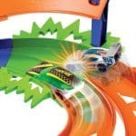 HOT WHEELS ACTION WHIP AROUND RACEWAY HTK17 - Image 4