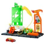 HOT WHEELS CITY SUPER RECHARGE FUEL STATION HTN79 - Image 2
