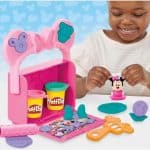 PLAY-DOH DISNEY JUNIOR ON THE GO BAKERY PLAYSET G3108 - Image 4