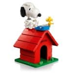 LEGO 21368 IDEAS - PEANUTS: SNOOPYS DOGHOUSE - Image 2