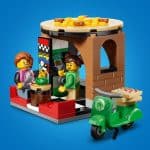 LEGO 60496 CITY - PIZZA DELIVERY EXPERIENCE WITH VEHICLES - Image 3