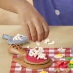 PLAY-DOH STAMPING AND TURNING PIZZA PLAYSET G2921 - Image 5