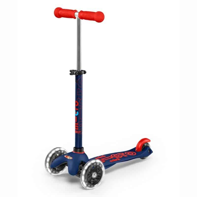 MRMMD118.jpg MICRO MINI SCOOTER DELUXE NAVY BLUE LED MMD118 - Image 1